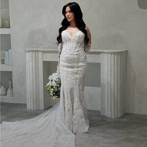 Custom Elegant White Lace Wedding Dress